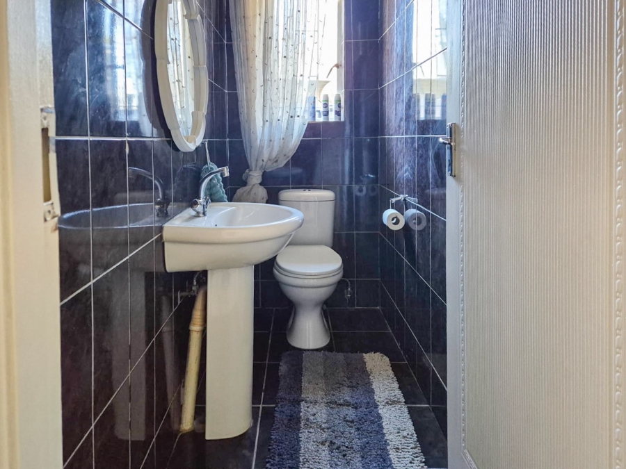 4 Bedroom Property for Sale in Schoemansville North West